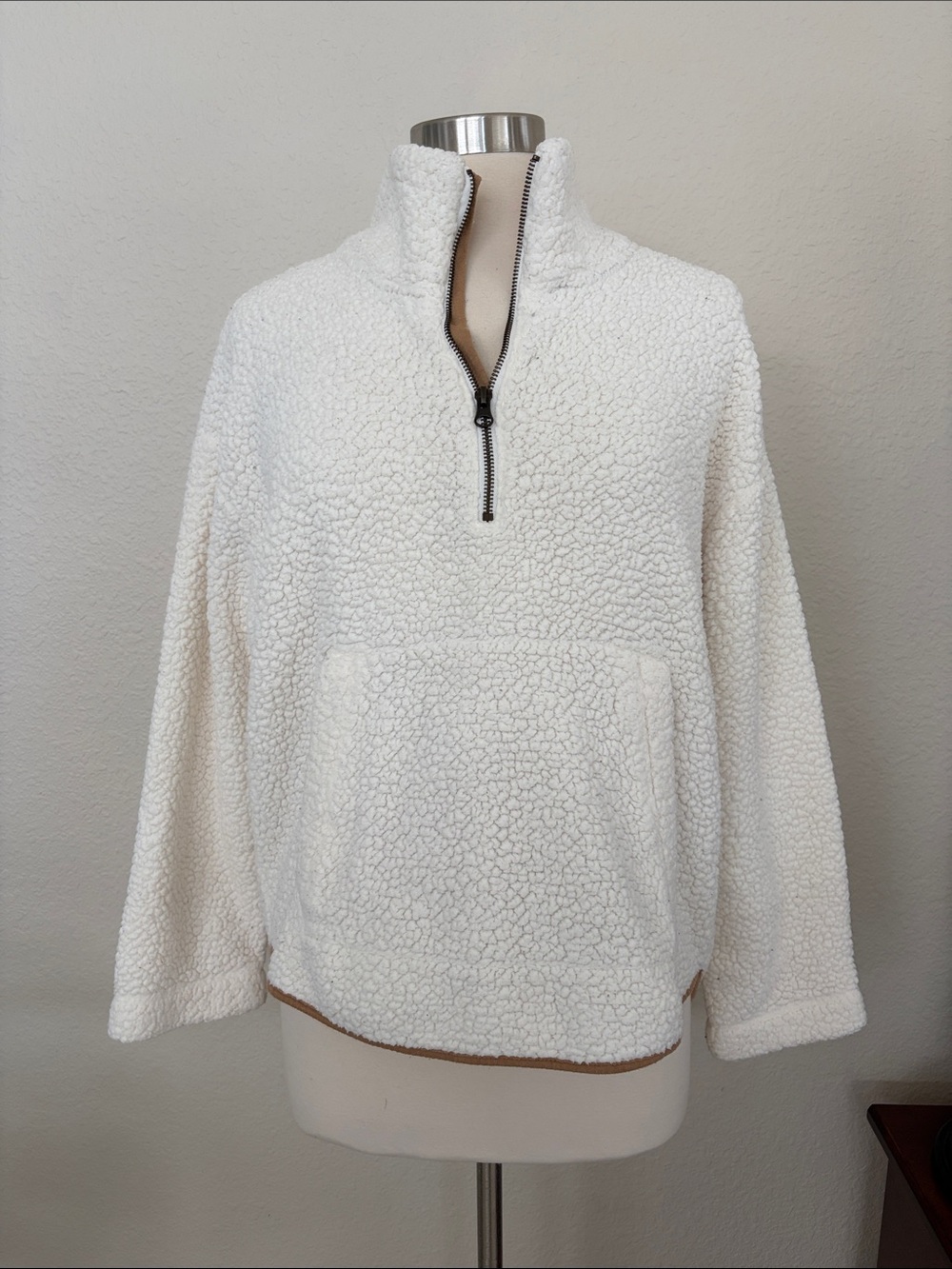 Old Navy Cream Teddy Quarter-Zip Pullover Jacket